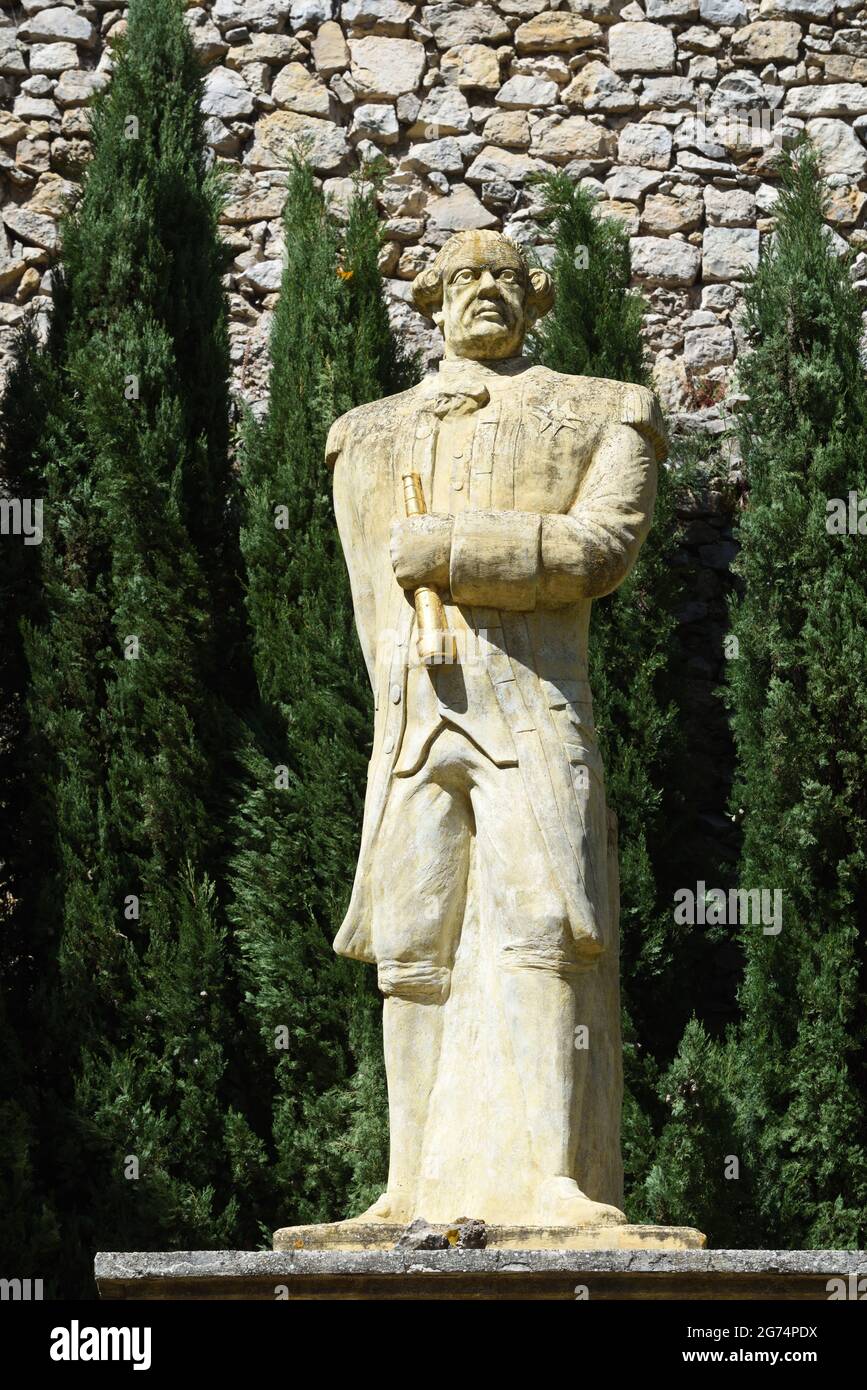Statue, Skulptur oder Denkmal von Antoine Bruni d'Entrecasteaux (1737-1793) französischer Marineoffizier, Entdecker und Kolonialgouverneur in Var Provence Frankreich Stockfoto