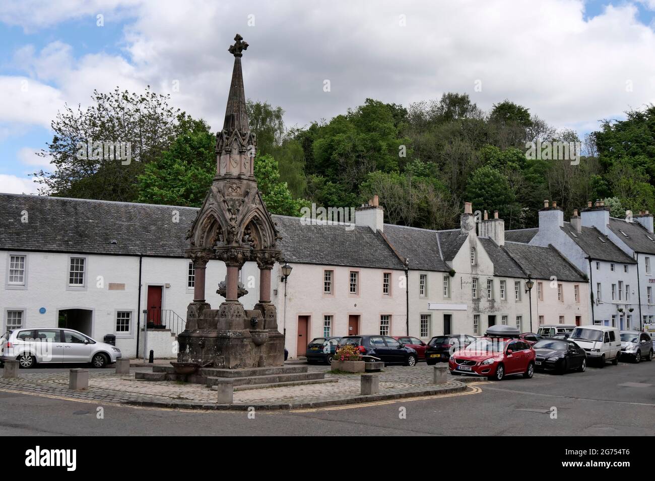 Atholl Memorial Fountain, erbaut im Jahr 1866 'zur Erinnerung an George Augustus Frederick John 6. Duke of Atholl'. The Cross, Dunkeld, Schottland Stockfoto