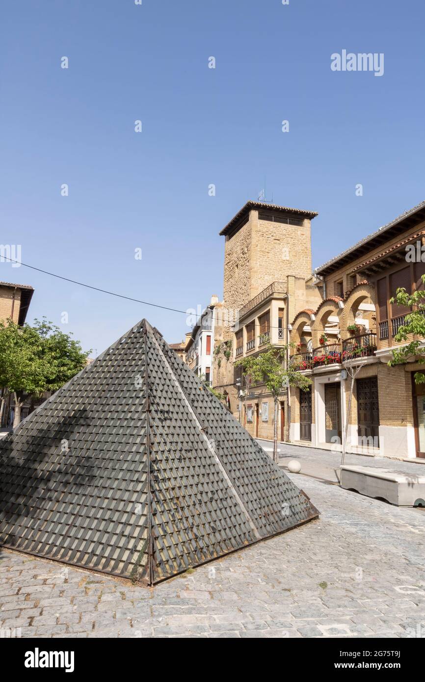 Olite ist eine mittelalterliche und wunderschöne Stadt in der Provinz Navarra, Spanien Stockfoto