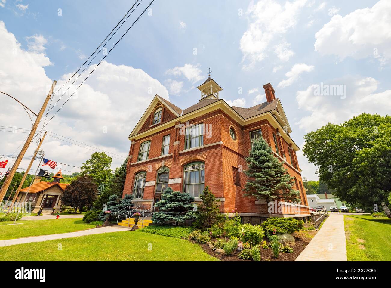 Historisches USPS-Gebäude im Newark Valley in New York Stockfoto