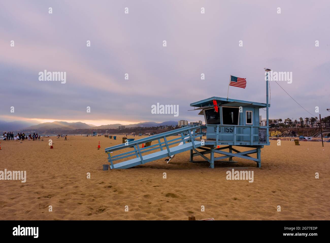 Aussichtsturm am Strand von Santa Monica Stockfoto