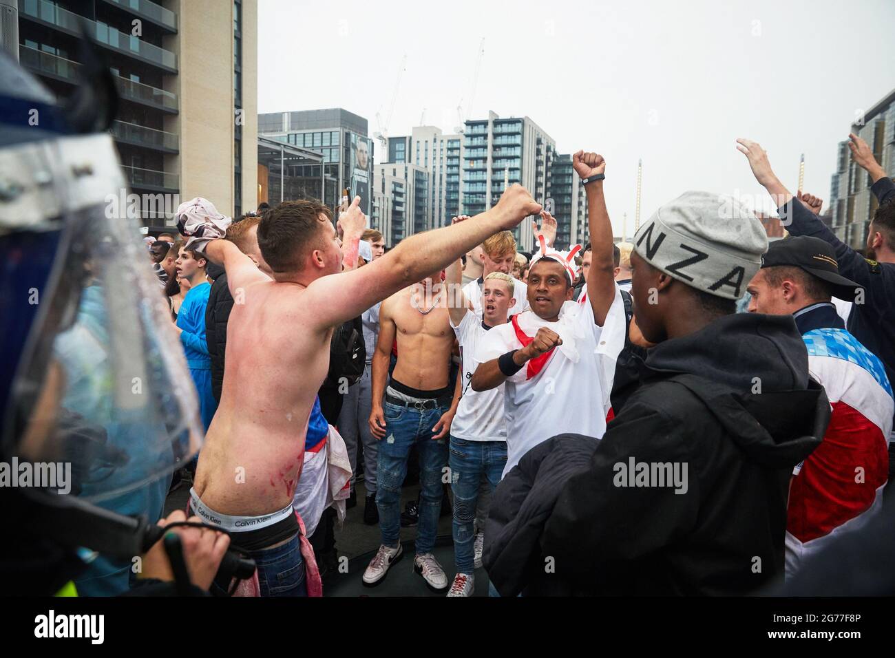 London, UK, 11/07/2020, EURO 2020 England Supporters and Police Confrontation in Wembley Credit: ambra vernucchio/Alamy Live News Stockfoto