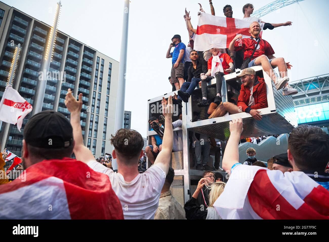 London, UK, 11/07/2020, EURO 2020 England Supporters and Police Confrontation Credit: ambra vernucchio/Alamy Live News Stockfoto