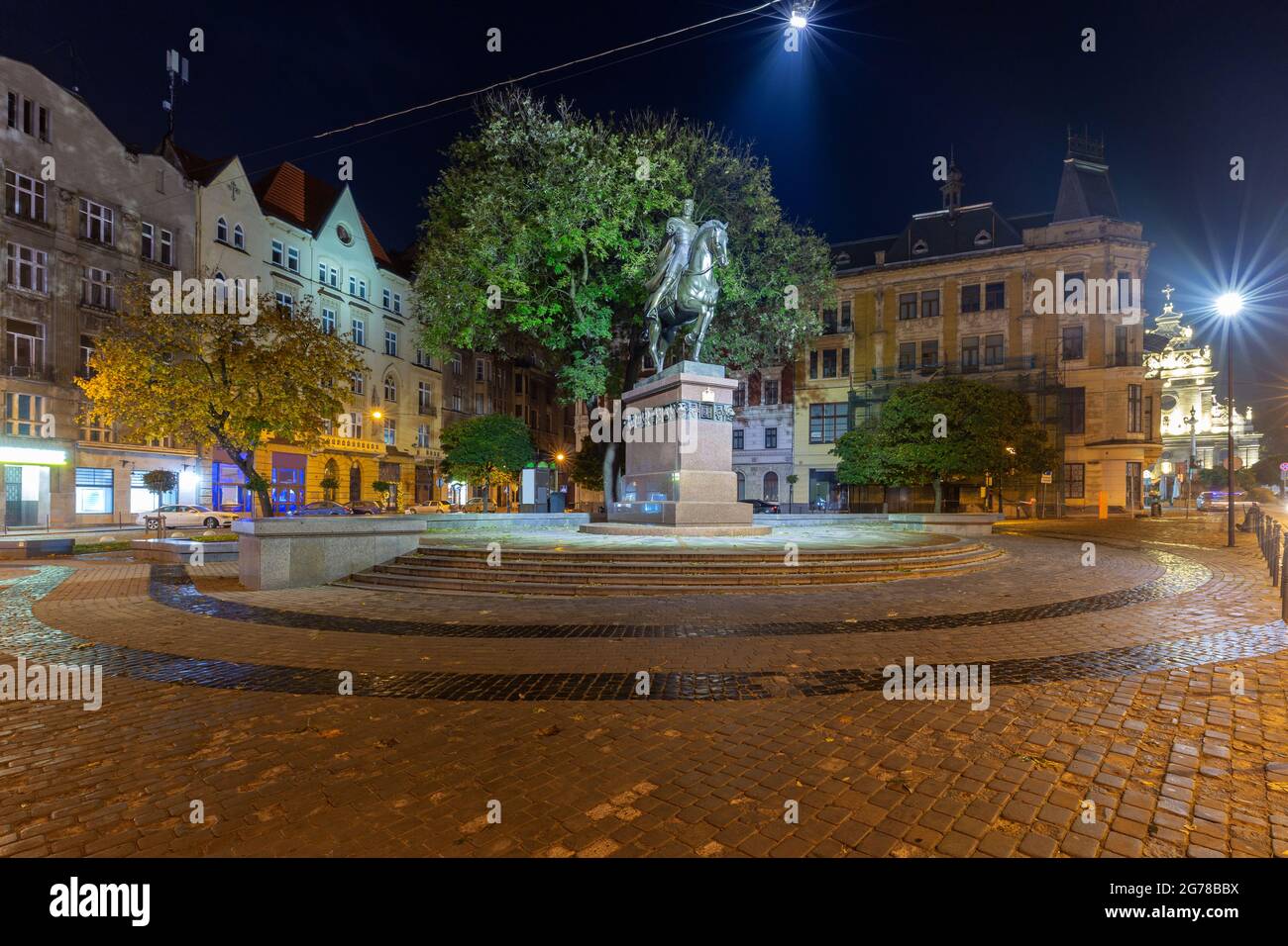 Blick auf den Galizkaya-Platz bei Nacht. Lviv. Ukraine. Stockfoto