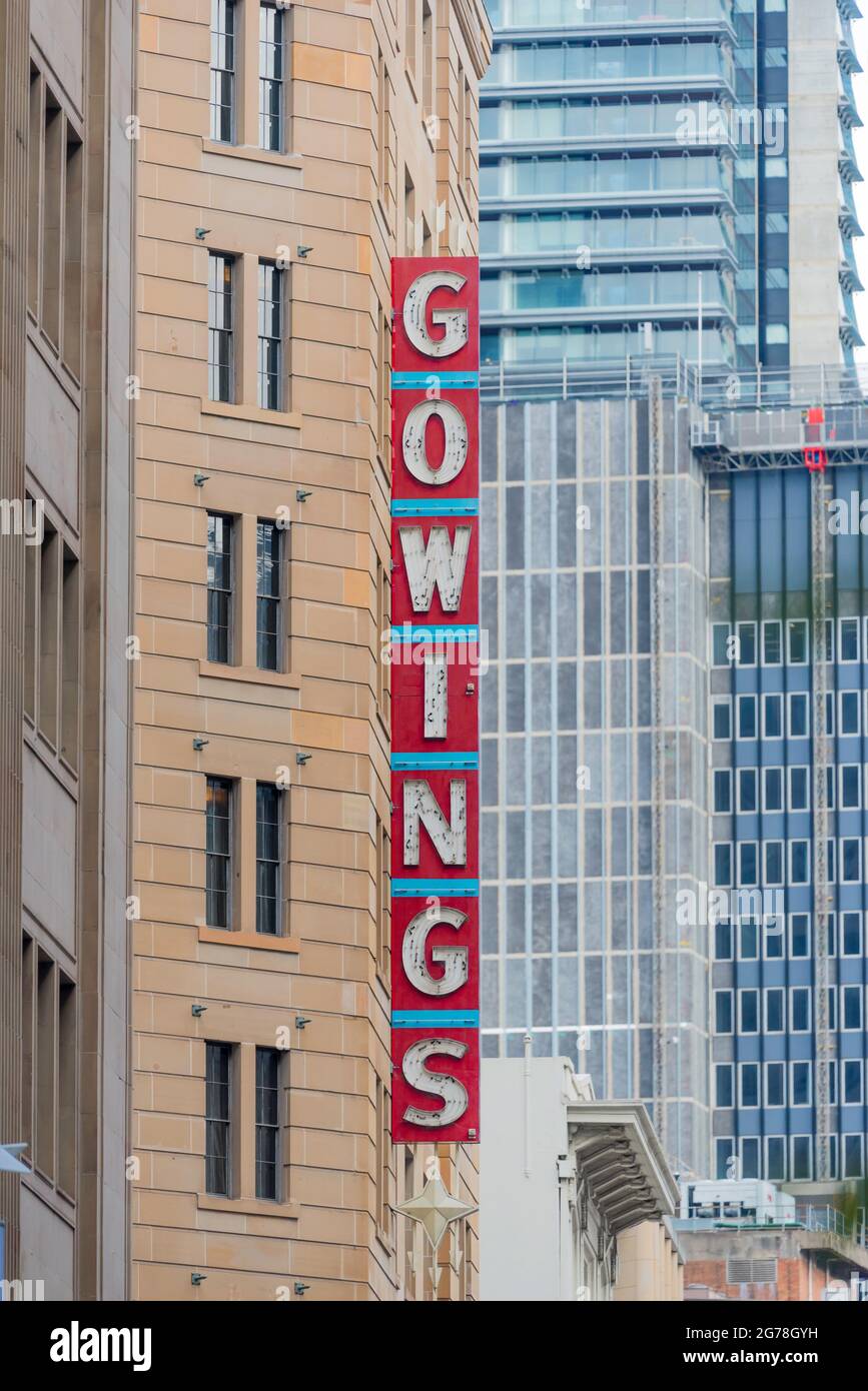 Das Gowings Building in der George and Market Street ist ein 12-stöckiges Gebäude mit Sandstein und ist ein schönes Beispiel für den Stil eines kommerziellen Palazzo aus der Zwischenkriegszeit Stockfoto