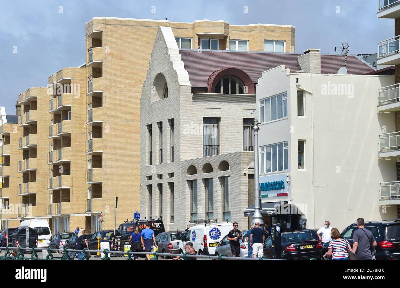 Neu renovierte Medina Haus an der Hove Küste. Ein ehemaliges türkisches Bad das Gebäude wurde vom Pink Floyd-Gitarristen Dave Gilmour aus Großbritannien umgebaut Stockfoto