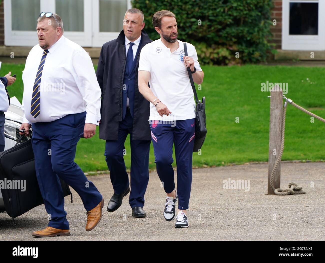 Der englische Manager Gareth Southgate verlässt das Grove Hotel in Hertfordshire. Bilddatum: Montag, 12. Juli 2021. Stockfoto