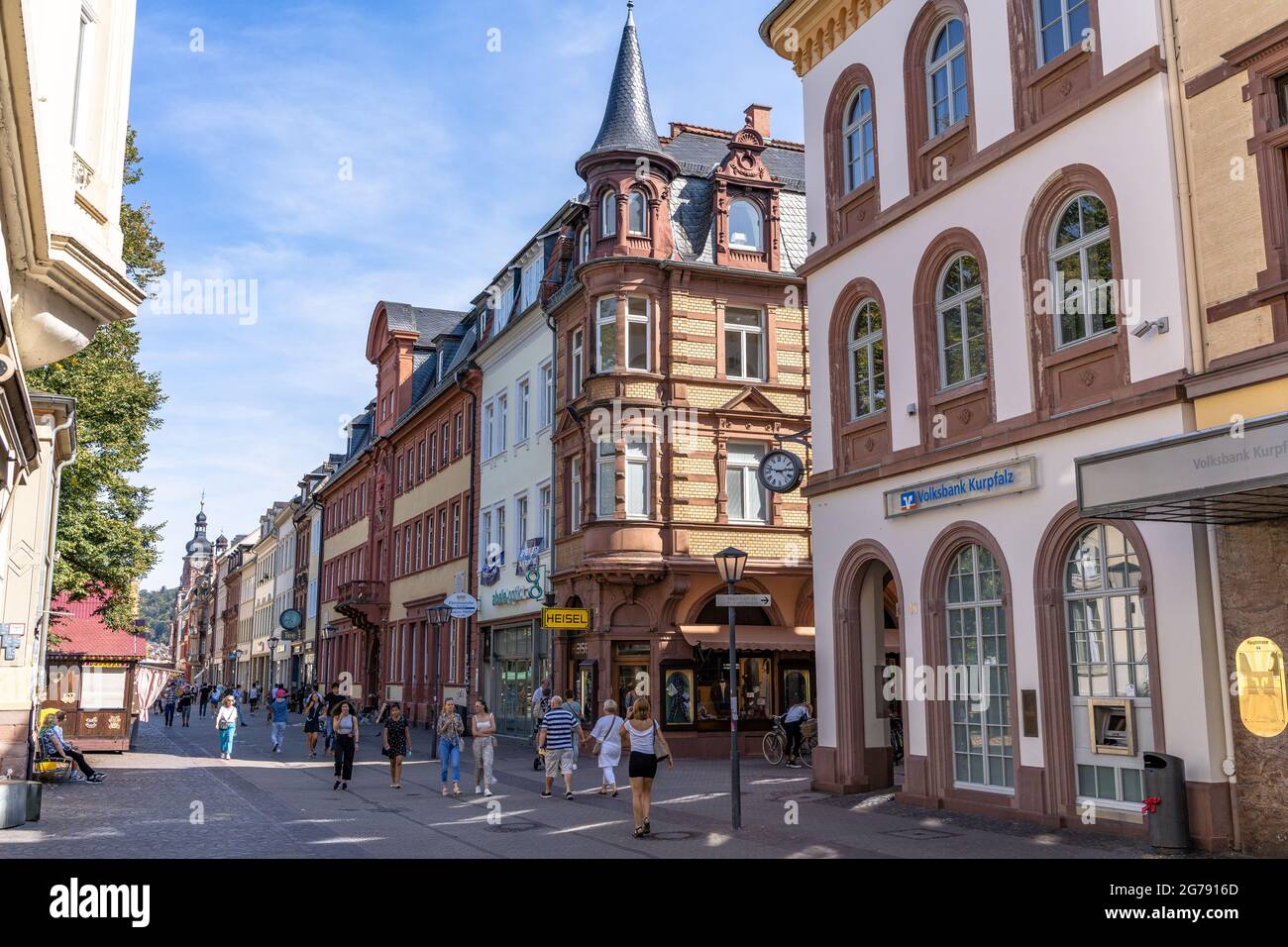 Europa, Deutschland, Baden-Württemberg, Heidelberg, Straßenszene in der Fußgängerzone in der Heidelberger Altstadt Stockfoto