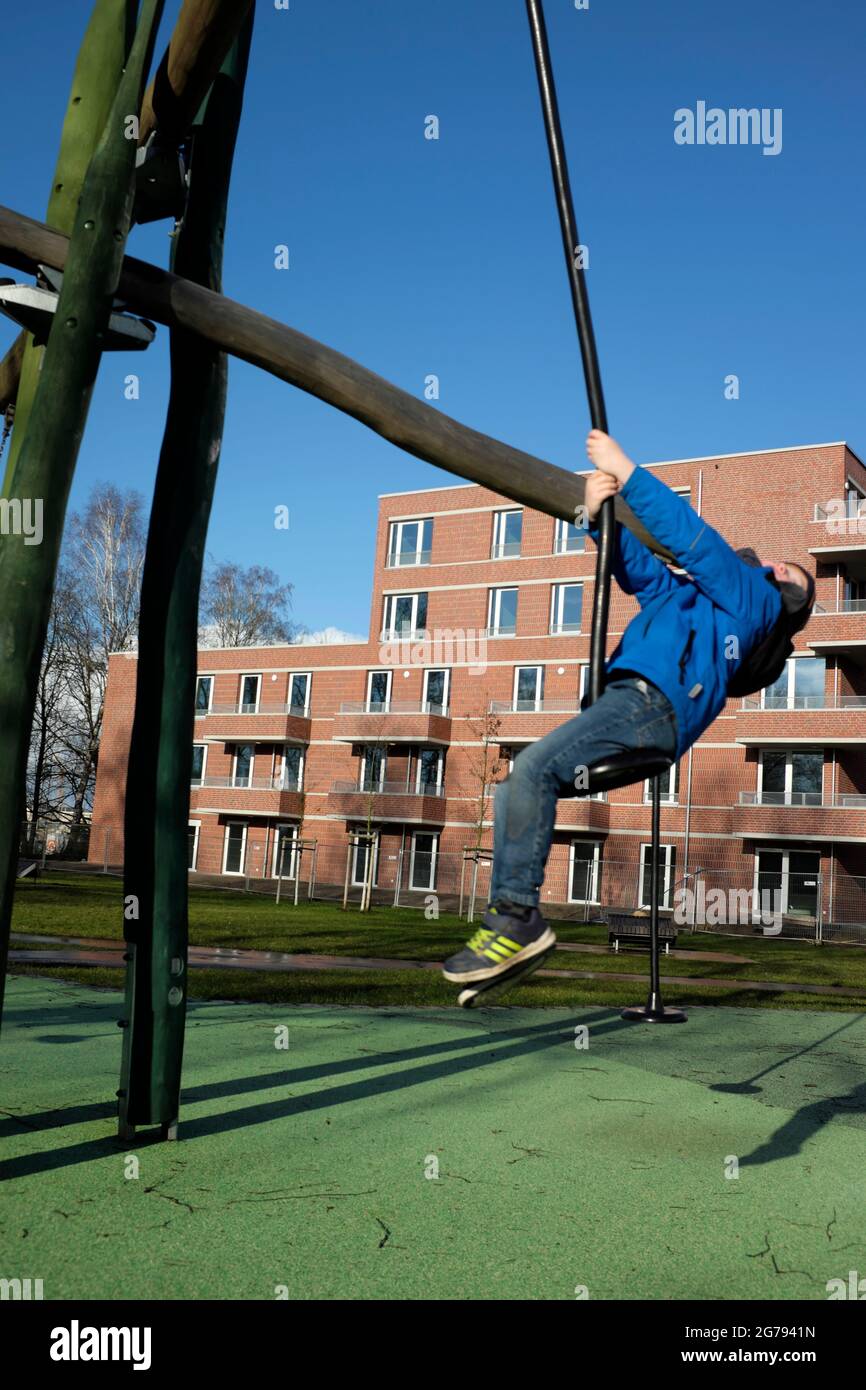 Pre teen boy -Fotos und -Bildmaterial in hoher Auflösung – Alamy