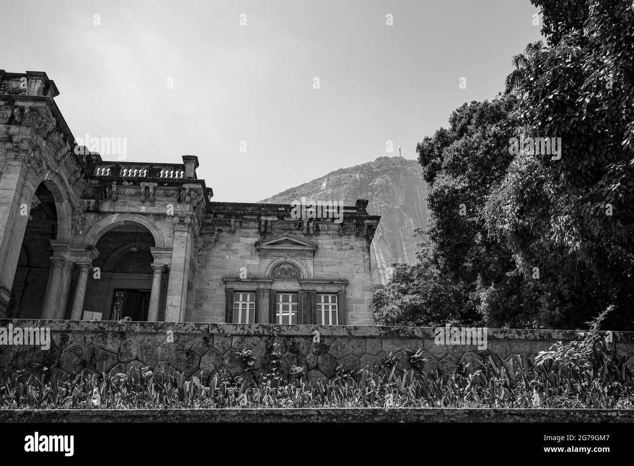 Villa im italienischen Architekturstil im Parque Lage. Es ist jetzt eine School of Visual Arts von Rio de Janeiro, Brasilien Stockfoto