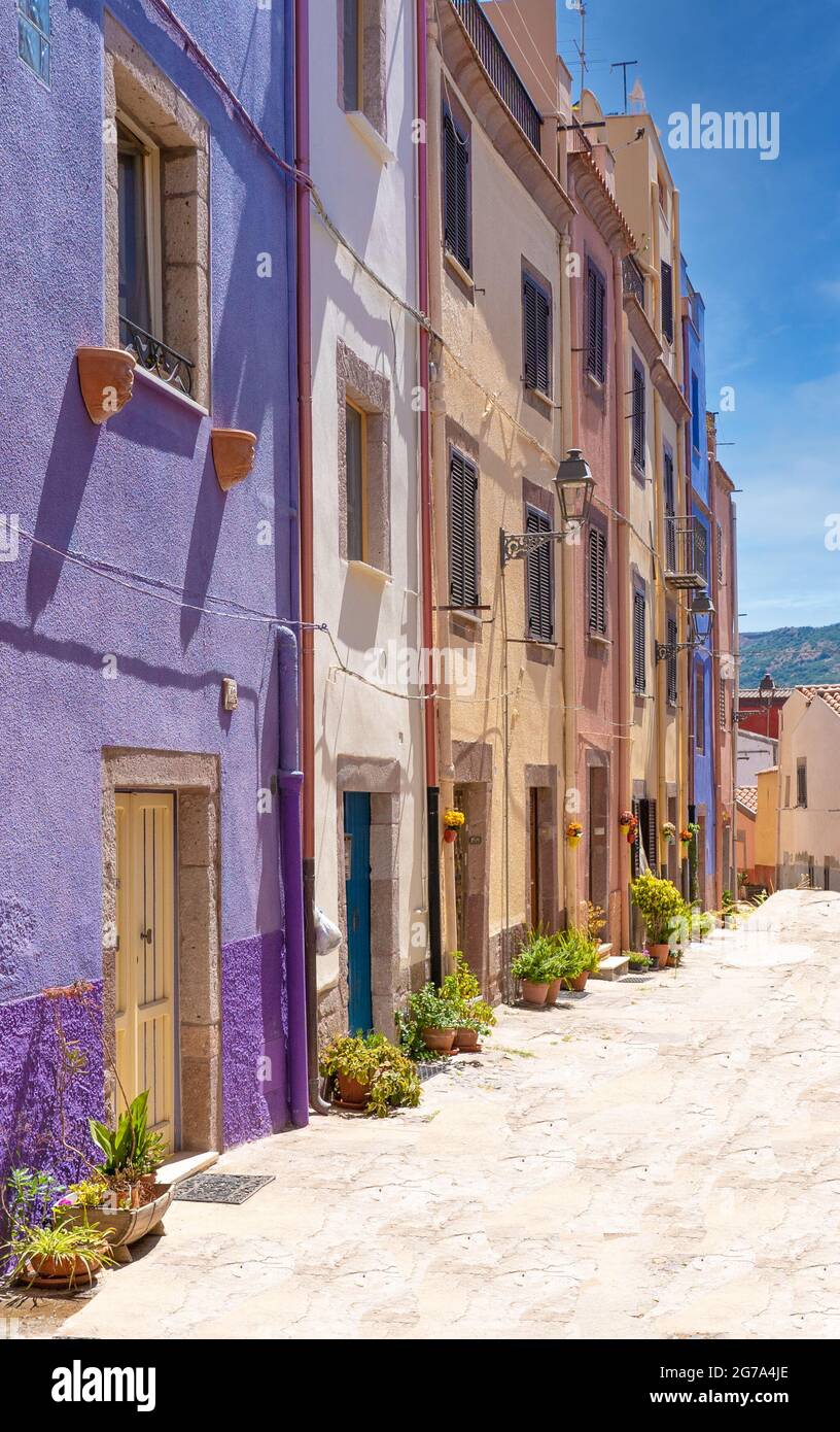 Panoramablick auf das Dorf Bosa auf Sardinien Stockfoto