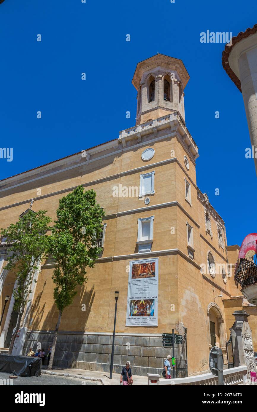 Kirche Església de Santa Maria, Placa de la Constitució, Altstadt, Mahon, Maó, Menorca, Balearen, Spanien, Europa Stockfoto