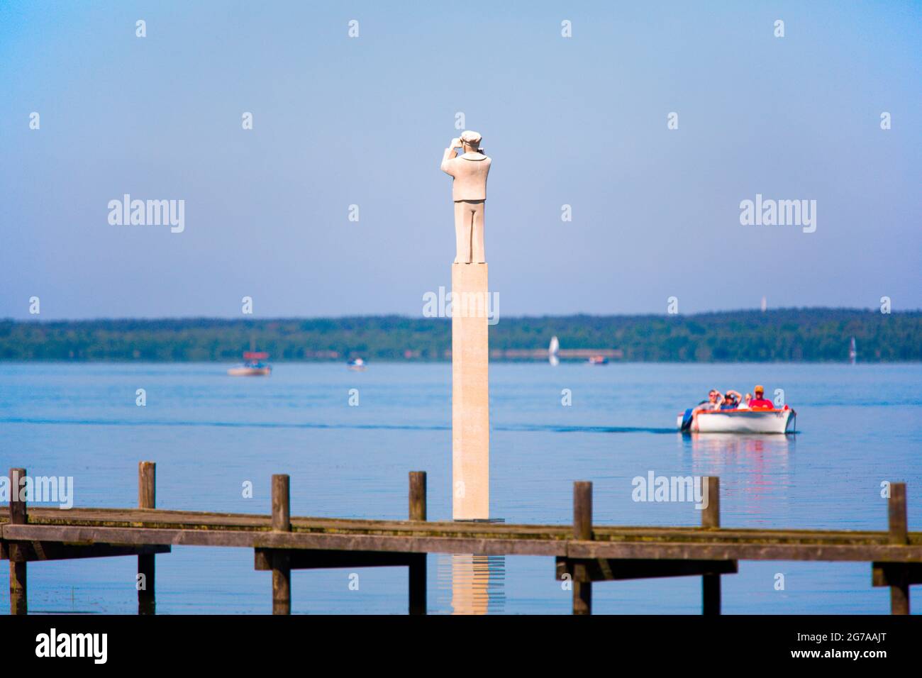 Der Hafenmeister blickt auf das Steinhuder Meer, Steinhude, Niedersachsen Stockfoto