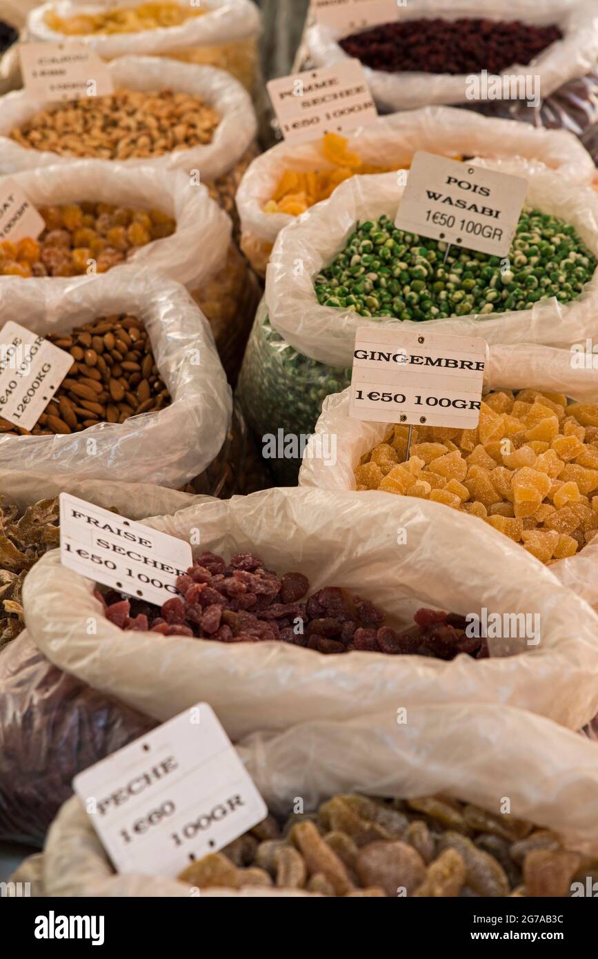 Getrocknete Früchte auf dem Markt, Provence, Frankreich Stockfoto