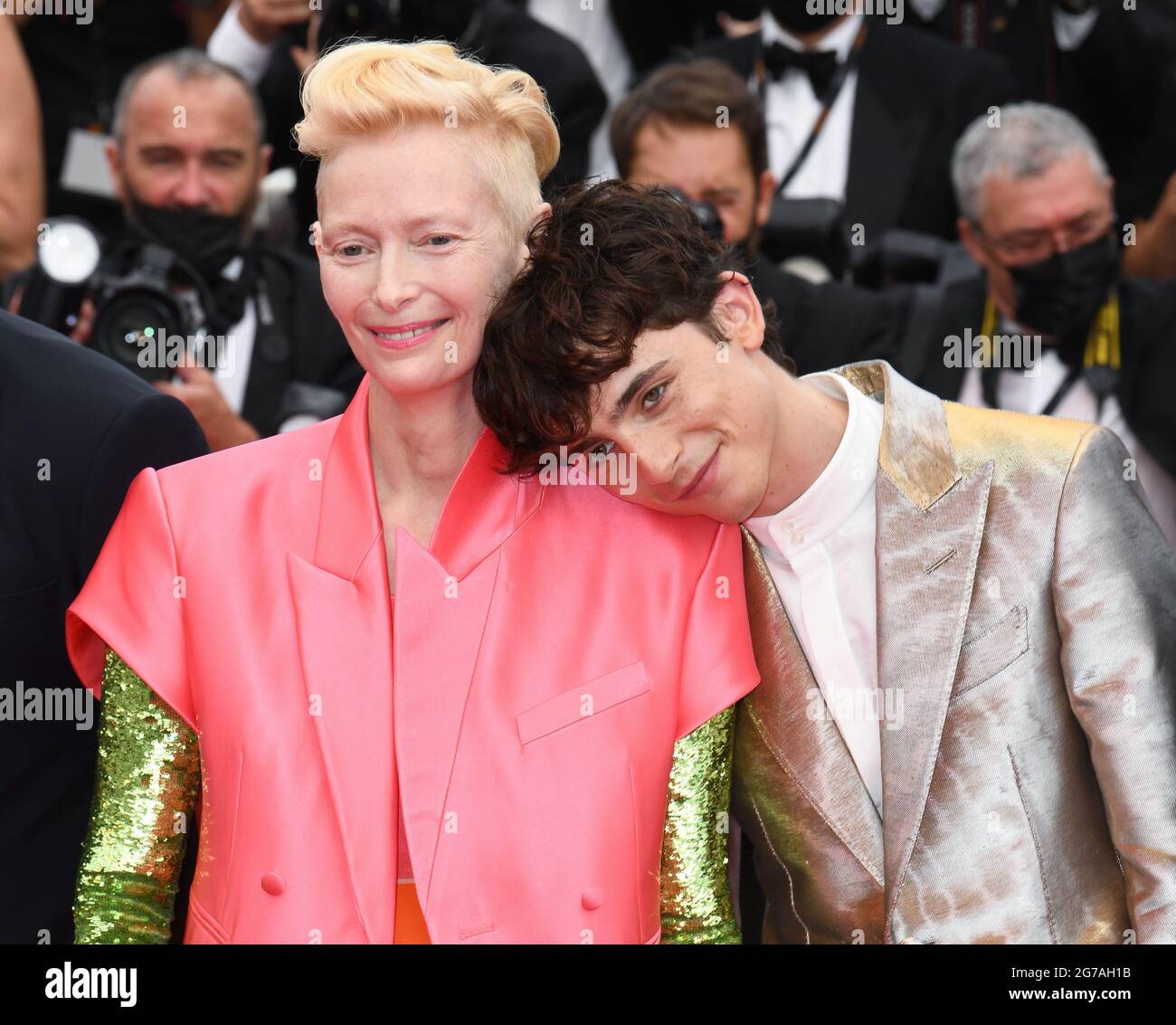 Cannes, Frankreich, 12. Juli 2021 Tilda Swinton und Timothee Chalamet bei der französischen Dispatch-Premiere, die im Palais des Festivals stattfand. Teil der 74. Filmfestspiele von Cannes. Quelle: Doug Peters/EMPICS/Alamy Live News Stockfoto