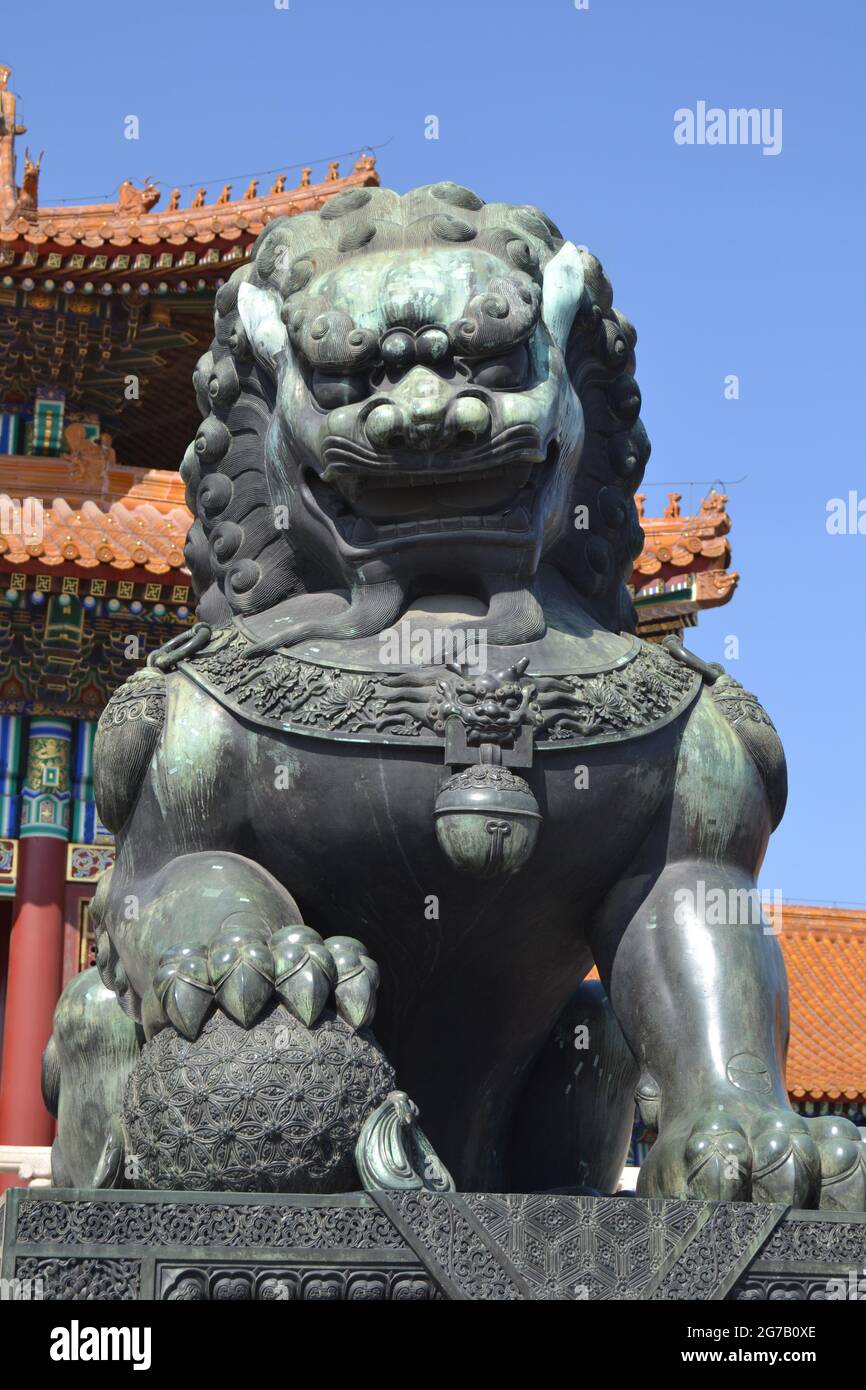 Statue eines bronzenen Löwen Stockfoto