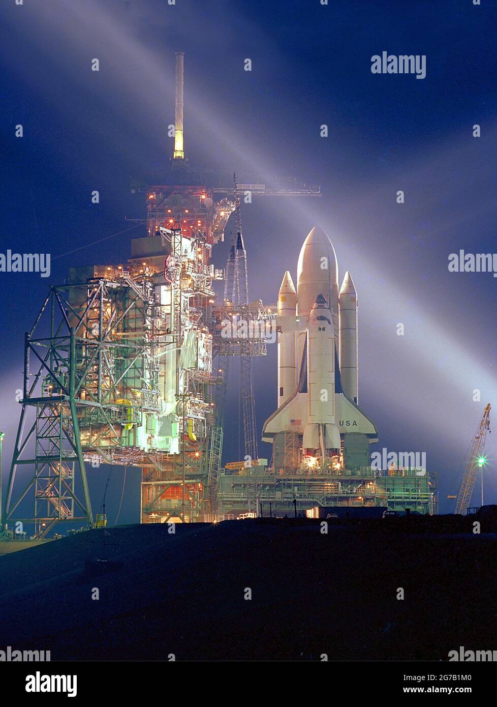 STS-1 Pre-Launch. STS-1 (Space Transportation System-1) war der erste Orbitalflug des Space Shuttle-Programms der NASA. Eine neue Ära des Weltraumflugs begann am 12. April 1981, als das Space Shuttle Columbia vom Kennedy Space Center der NASA in Florida in die Umlaufbahn stieg. Eine einzigartige optimierte und verbesserte Version eines NASA-Bildes / Credit NASA Stockfoto