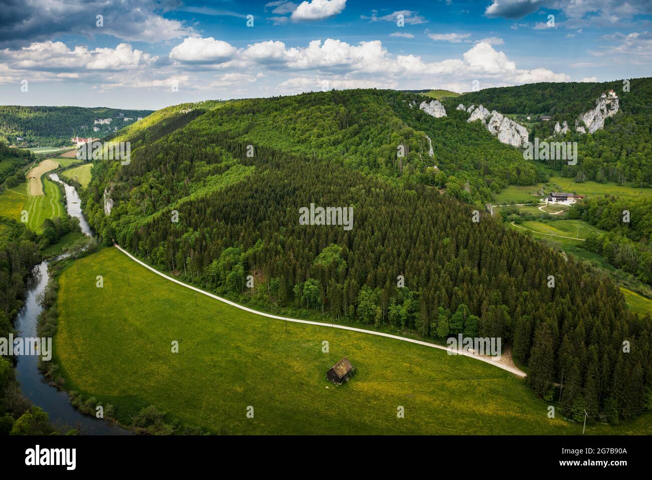 Blick vom Knopfmacherfelsen zum Kloster Beuron, bei Fridingen, Naturpark Obere Donau, Oberes Donautal, Donau, Schwäbische Alb Stockfoto
