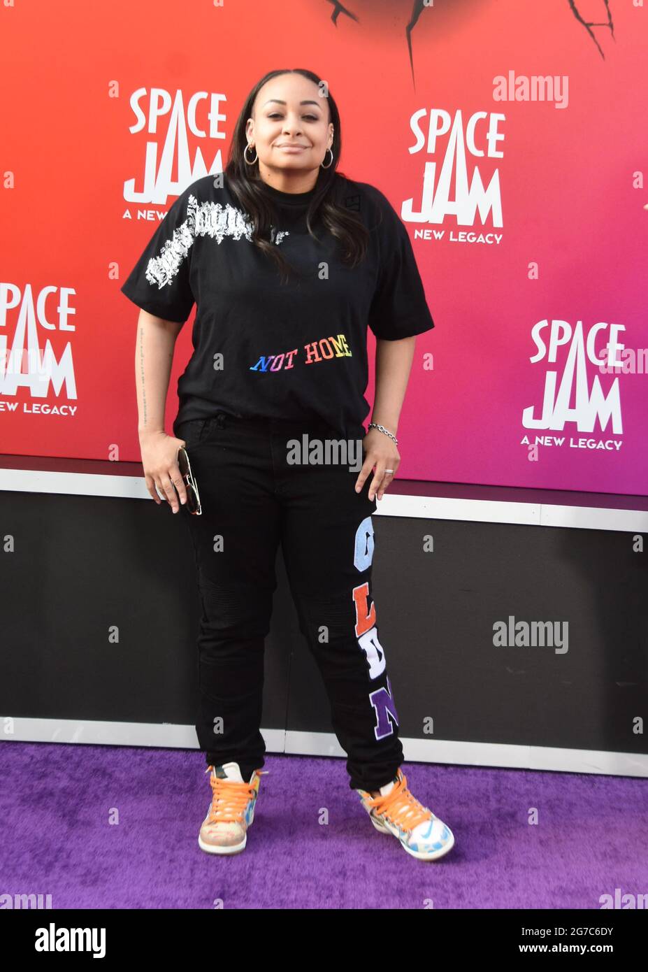 Los Angeles, Kalifornien, USA 12. Juli 2021 die Schauspielerin Raven-Symone nimmt an der Weltpremiere von Warner Bros. Pictures 'Space Jam: A New Legacy' im Regal L.A. Teil LIVE at 800 W. Olympic Blvd on July 12, 2021 in Los Angeles, California, USA. Foto von Barry King/Alamy Live News Stockfoto