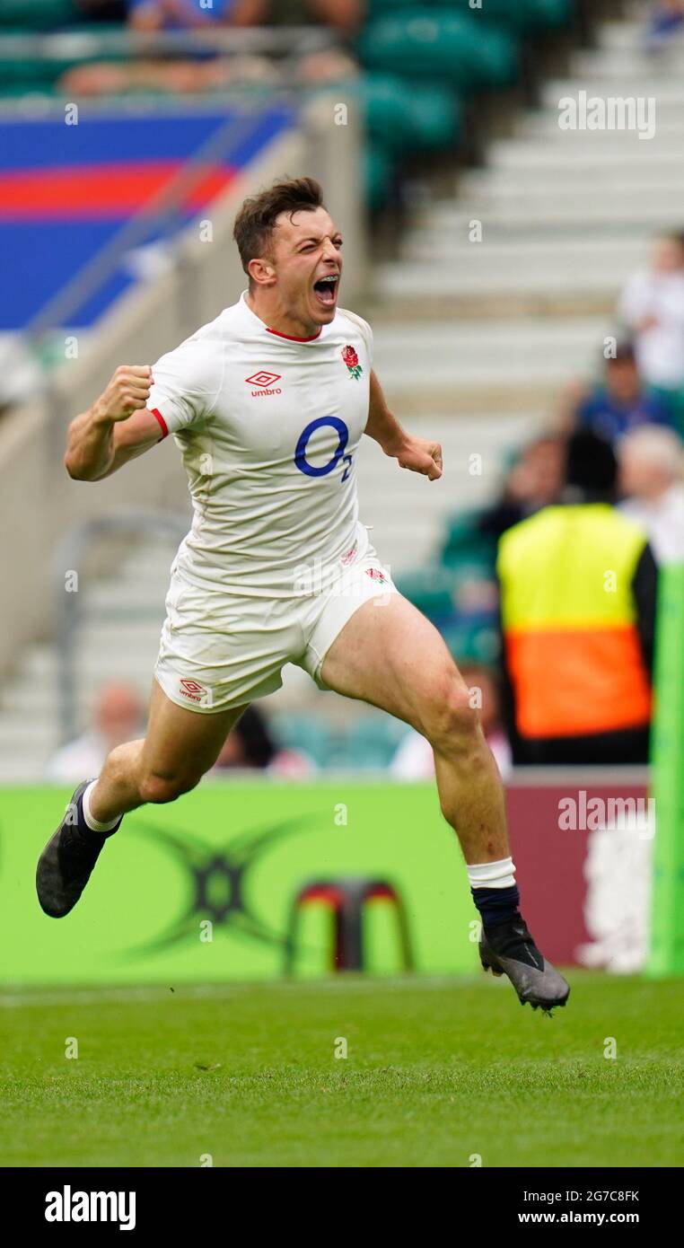 Der englische Flügel Adam Radwan feiert, wie er am Samstag, den 10. Juli 2021, im Twickenham Stadium, Mi, einen Versuch beim England -V- Rugby Canada-Spiel macht Stockfoto