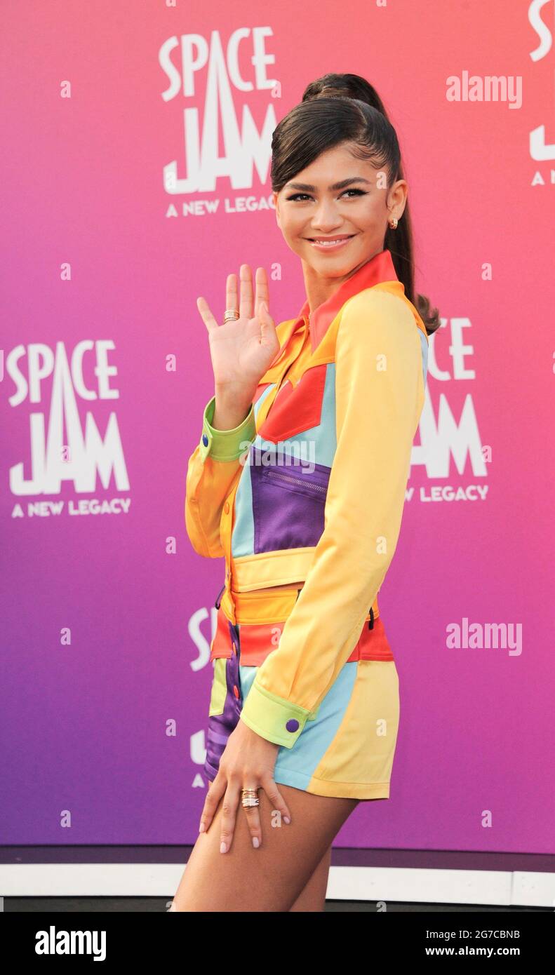 Los Angeles, Kalifornien. Juli 2021. Zendaya bei der Ankunft für SPACE JAM: A NEW LEGACY Premiere, Regal LA Live, Los Angeles, CA 12. Juli 2021. Kredit: Elizabeth Goodenough/Everett Collection/Alamy Live Nachrichten Stockfoto