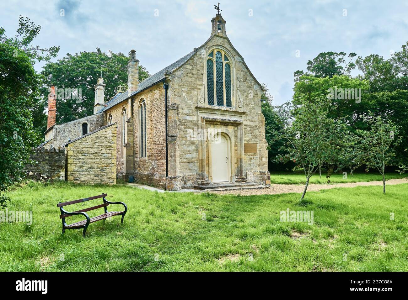 Creed Chape,l erbaut von Jemima Creed im englischen Dorf Ashton im Jahr 1726, und umgebaut von Charles Rothschild im Jahr 1900. Stockfoto