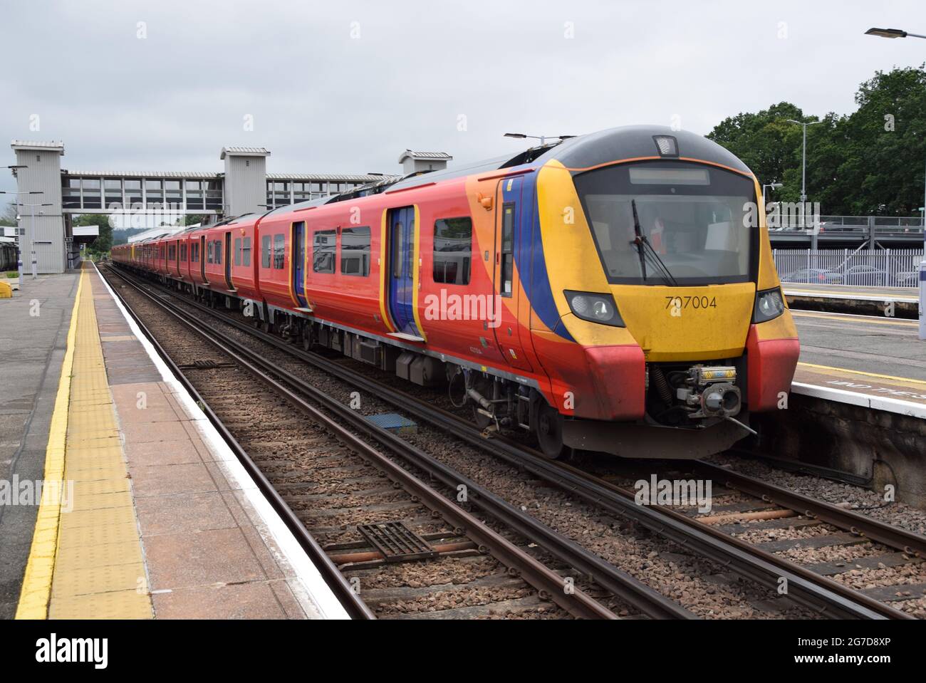 12/07/2021 Orpington Station UK South Eastern Trains trainieren derzeit Fahrer und machen das Personal mit der britischen Rail Class 707 Desiro Cit vertraut Stockfoto
