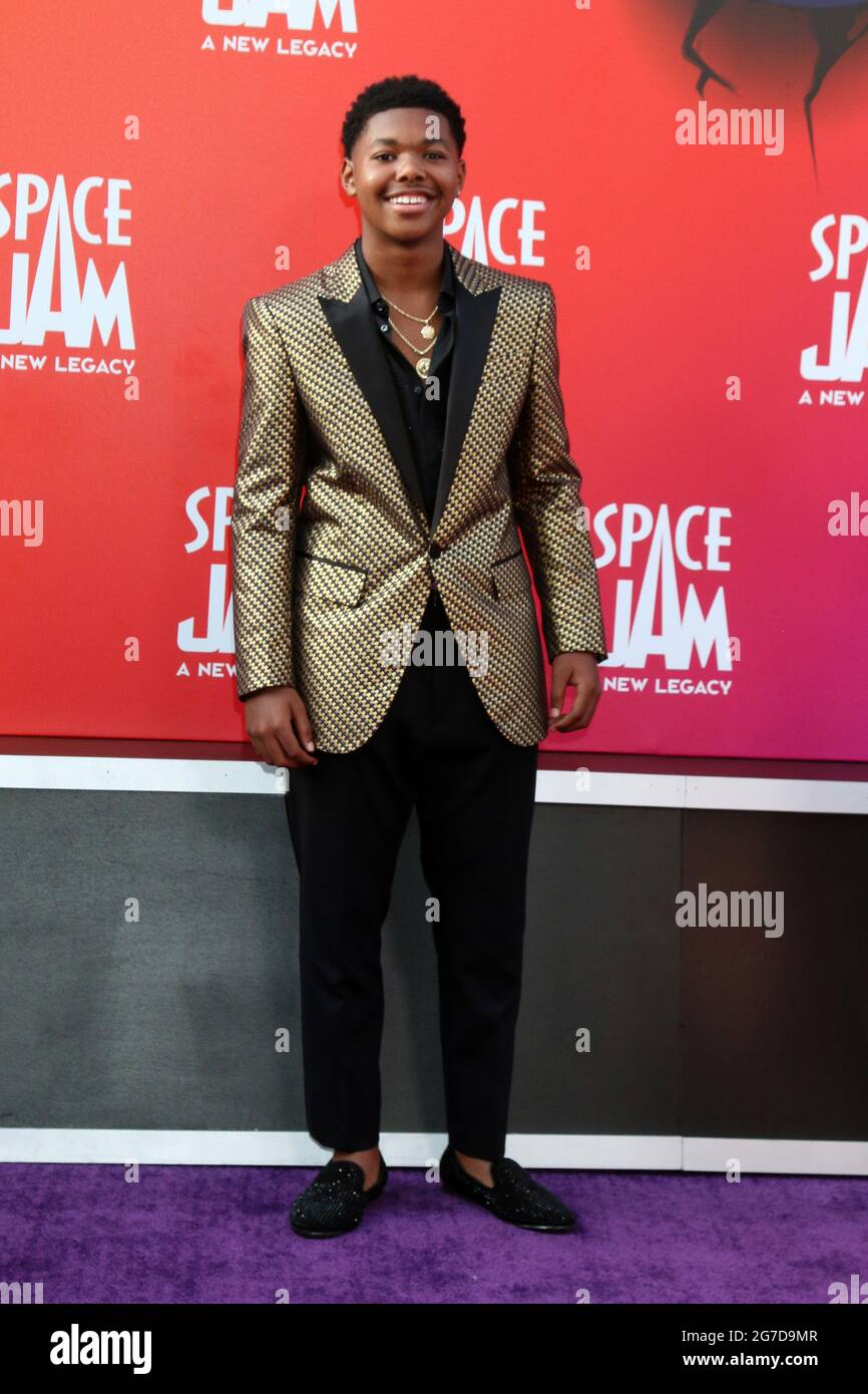LOS ANGELES - JUL 12: Cedric Joe beim Space Jam: Eine neue Legacy-Premiere im Microsoft Theater am 12. Juli 2021 in Los Angeles, CA (Foto: Katrina Jordan/Sipa USA) Stockfoto