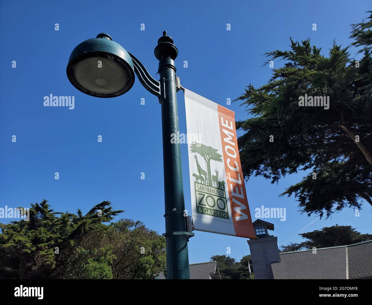 Begrüßungsschild am San Francisco Zoo in San Francisco, Kalifornien, 6. März 2021. () Stockfoto