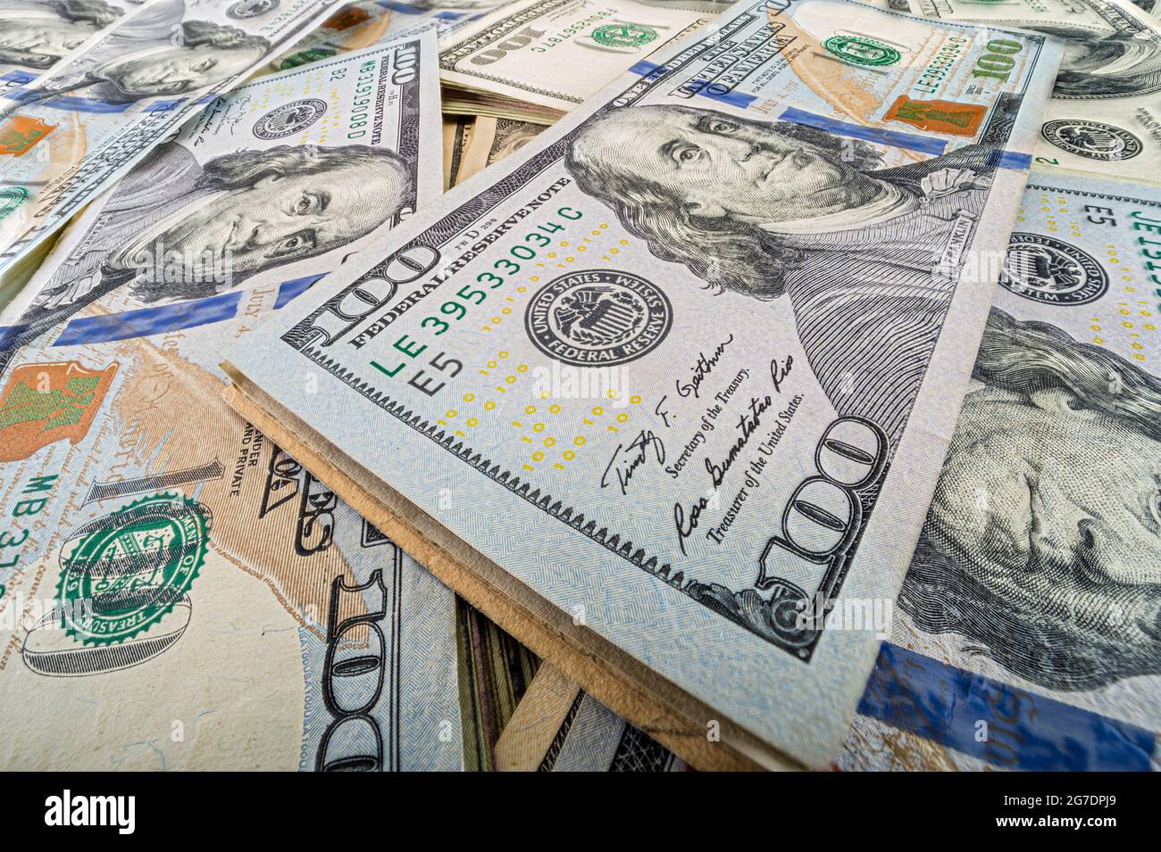 Weitwinkel-Detailansicht von 100-Dollar-Scheinen Stockfoto