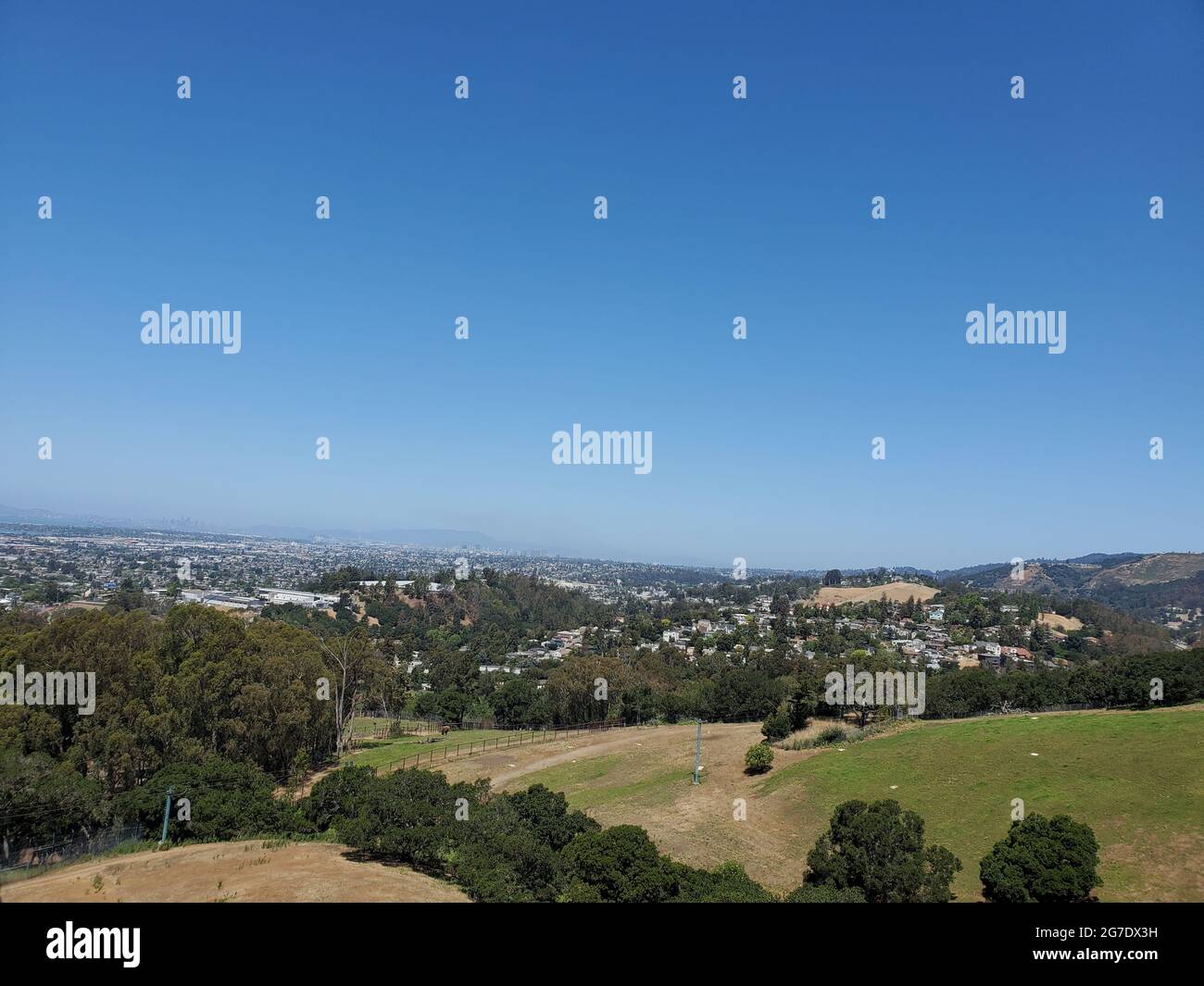 Luftaufnahme der Oakland Hills, Oakland, Kalifornien, 18. Mai 2021. () Stockfoto