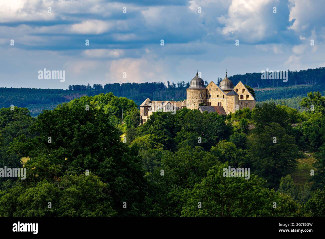 Das Schloss der schlafenden Schönheit Dornröschen Sababurg bei Hofgeismar in Hessen Stockfoto