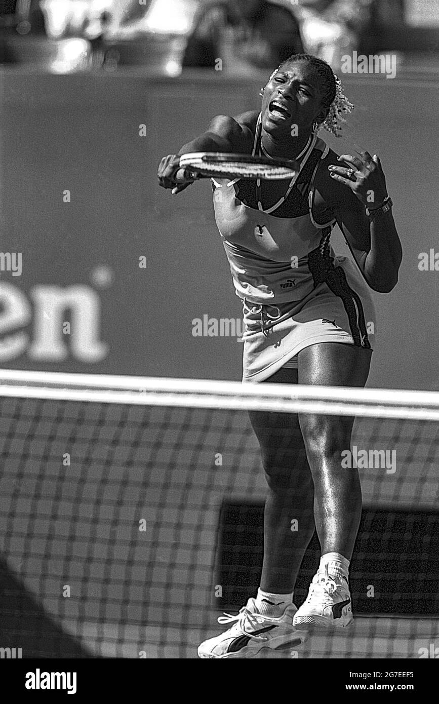 Serena Williams (USA) gewinnt ihren ersten Grand Slam bei der US Open Tennis Championship 1999 Stockfoto