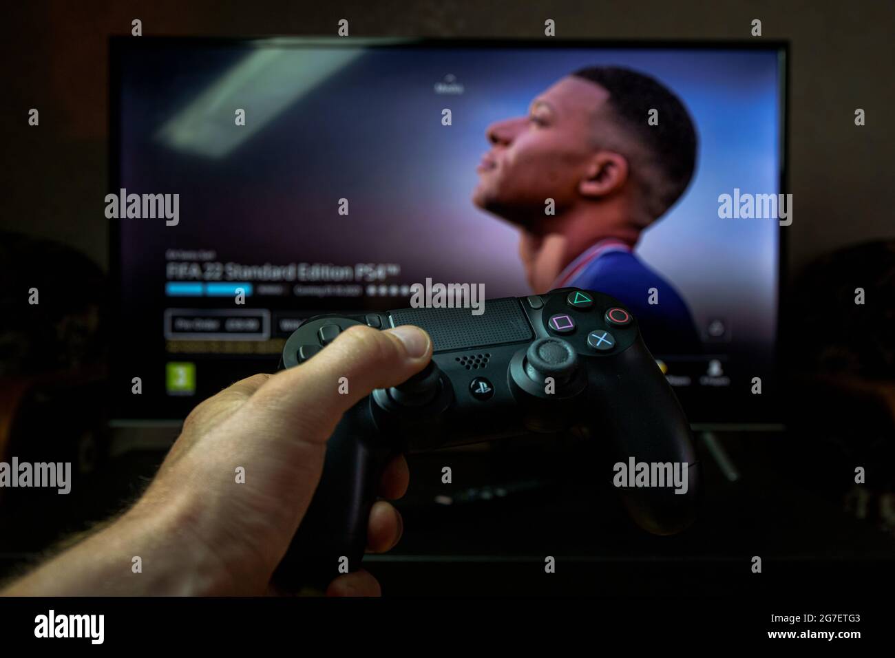 FIFA 2021-Videofußballspiel auf der PS4-Spielekonsole. Stockfoto