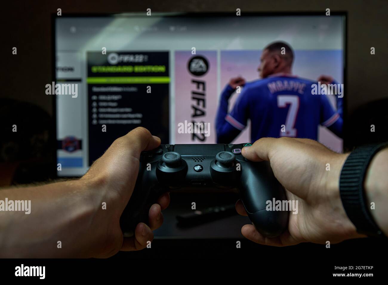 FIFA 2021-Videofußballspiel auf der PS4-Spielekonsole. Stockfoto