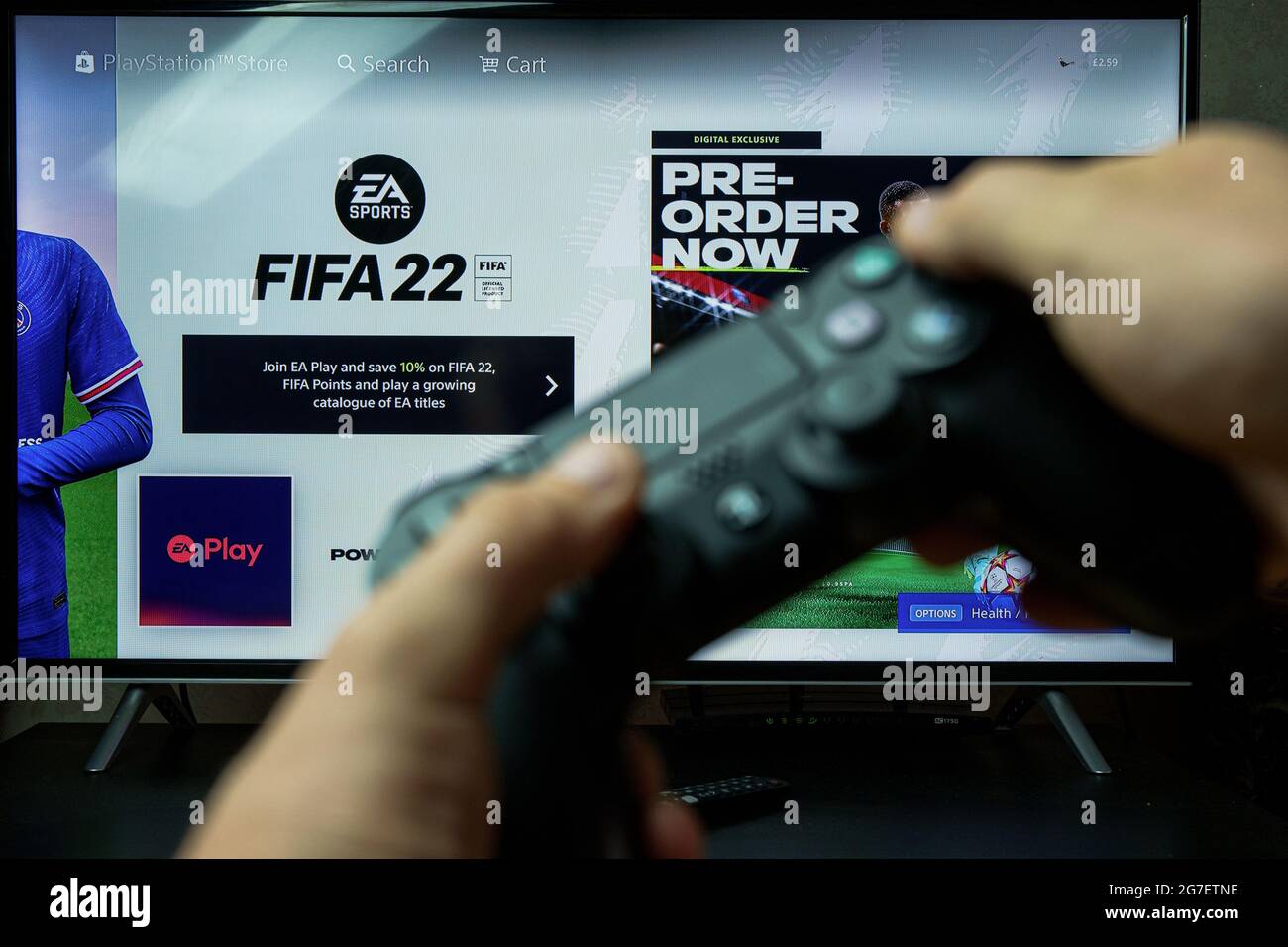 FIFA 2021-Videofußballspiel auf der PS4-Spielekonsole. Stockfoto