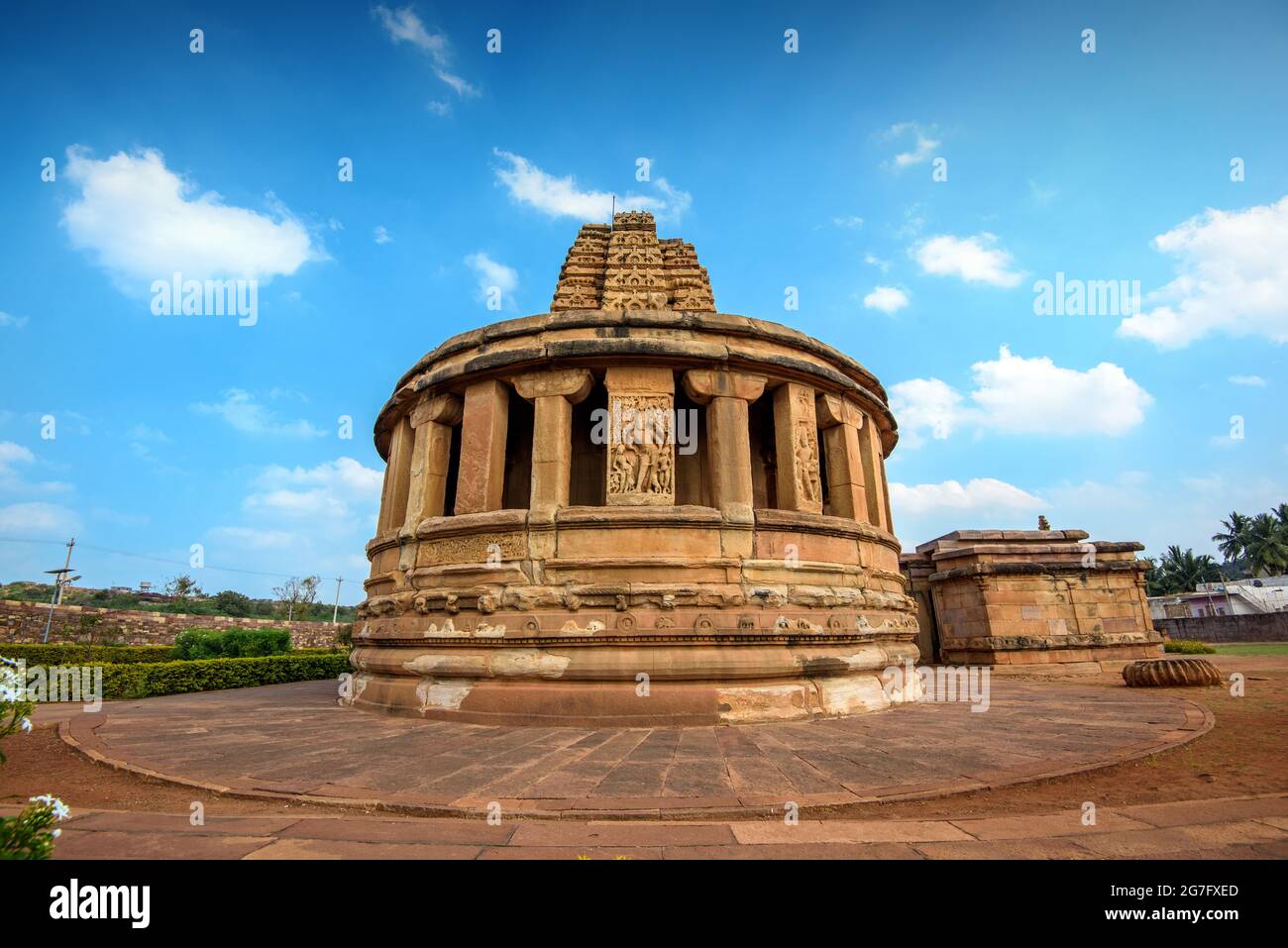 Blick auf den Durga Tempel in Aibole. Eines der berühmten Touristenziele in Karnataka, Indien. Stockfoto