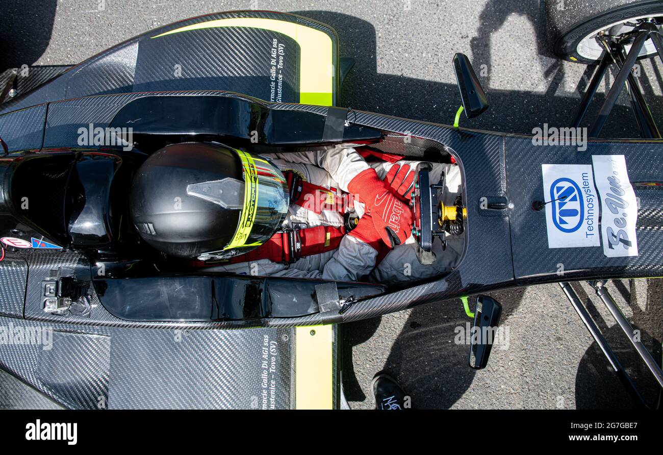 VallelungaJuni 13 2021, FX-Rennen. Blick auf Rennwagen-Einsitzer-Cockpit direkt von oben Stockfoto