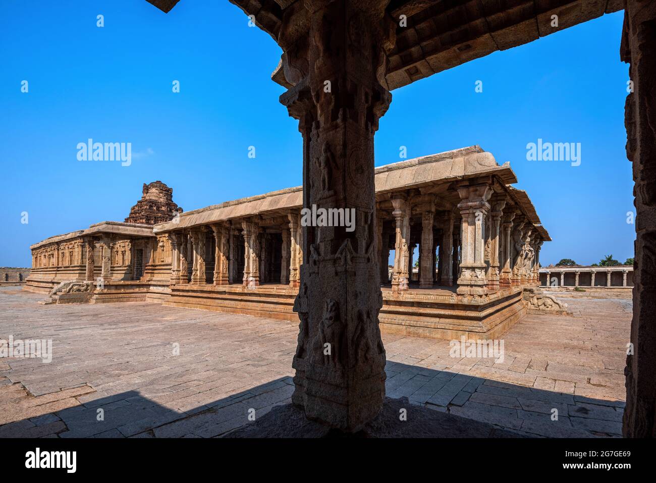 Blick auf den Pattabhirama Temple Complex. Hampi, die Stadt der Ruinen, ist ein UNESCO-Weltkulturerbe. Karnataka, Indien. Stockfoto