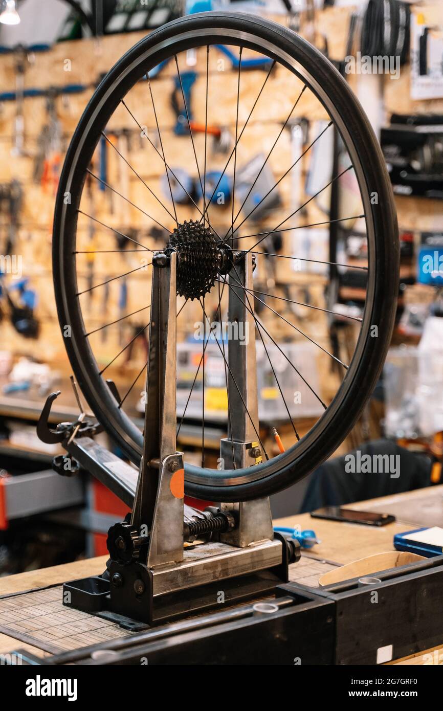 Fahrradstnder aus stahl -Fotos und -Bildmaterial in hoher Auflsung  Alamy