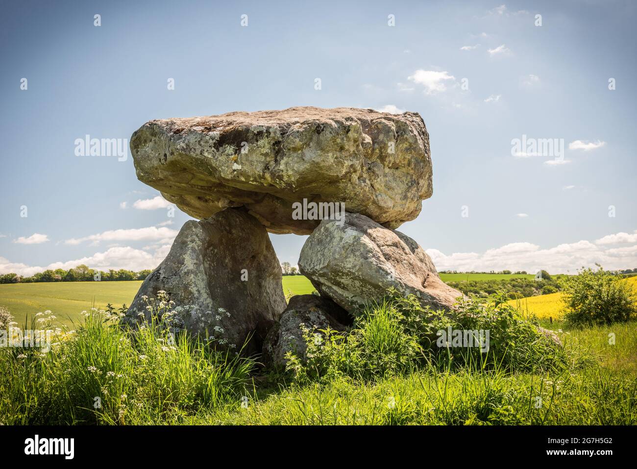The Devil's Den Neolithische Dolmen auf den Marlborough Downs, Wiltshire, Großbritannien Stockfoto