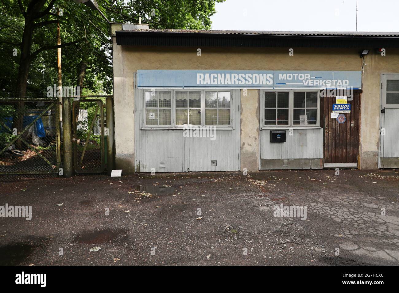 Eine alte Autowerkstatt. Stockfoto