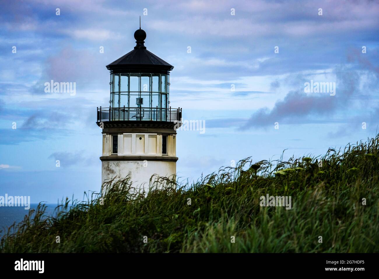 Leuchtturm gegen den Himmel am Cape Disappointment, Washington State, USA. Stockfoto