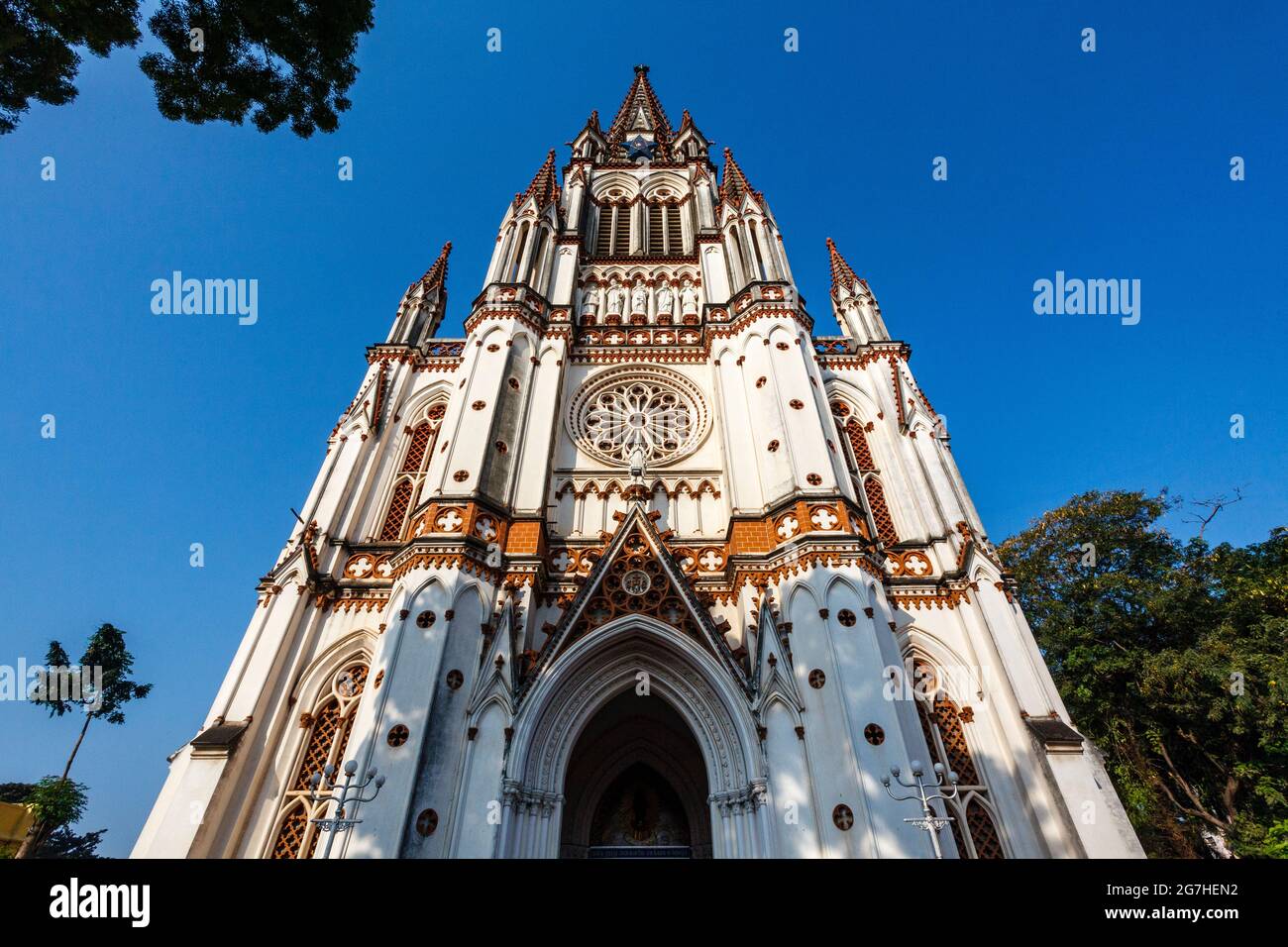 Fassade der Kirche unserer Lieben Frau von Lourdes in Trichy, Tamil Nadu, Indien Stockfoto