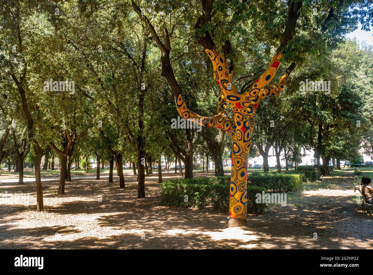 Rom, Italien - Juli 2021 : Back to Nature, Installation zeitgenössischer Kunst in der Villa Borghese Stockfoto