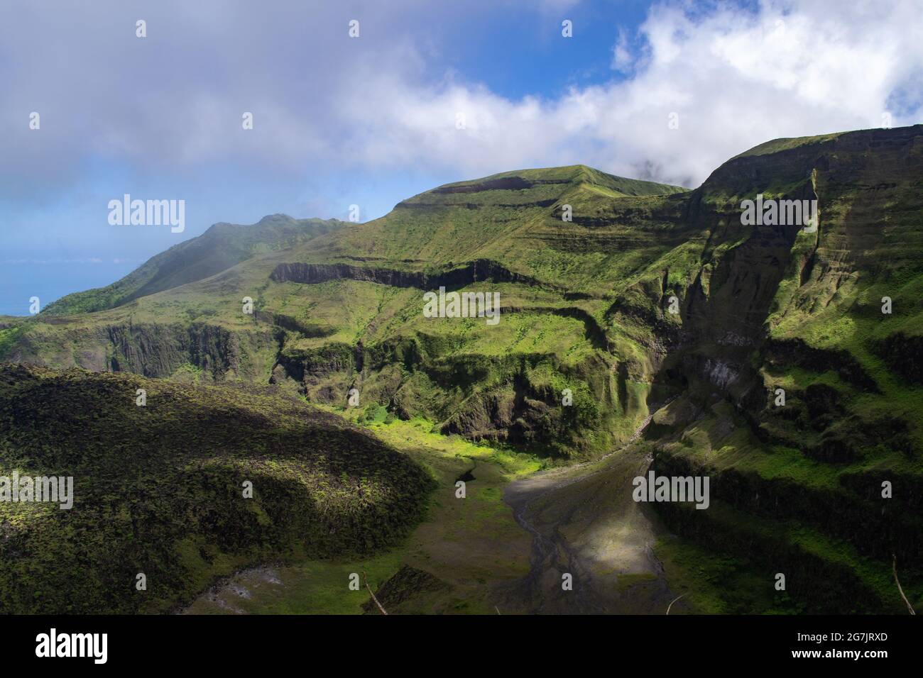 Sommermorgen auf La Soufrière, St. Vincent und den Grenadinen im Jahr 2019 vor dem Ausbruch 2021 Stockfoto