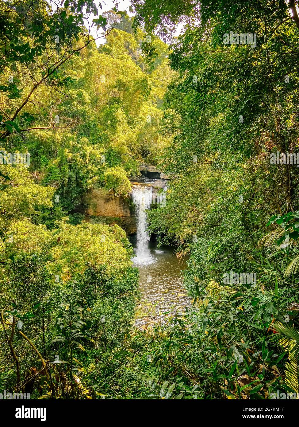 Haew Suwat Wasserfall im Khao Yai Nationalpark in Nakhon Ratchasima, Thailand Stockfoto