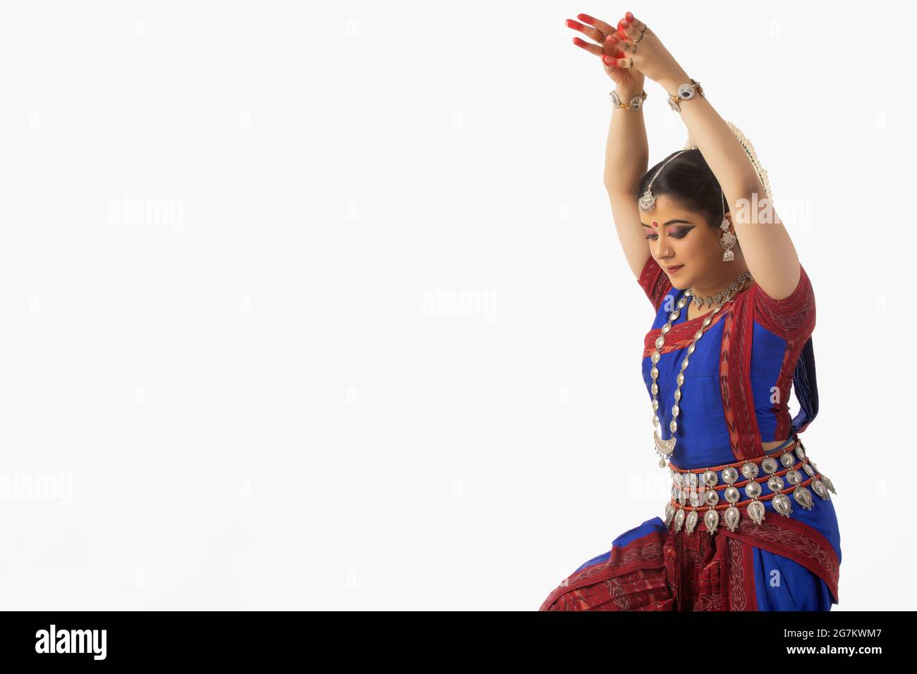 Odissi Tänzerin mit Pushpanjali Mudra Stockfoto