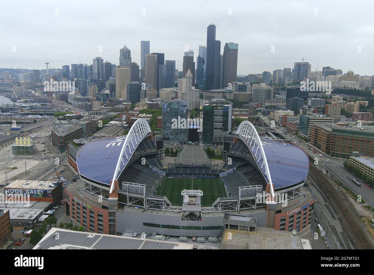Eine Luftaufnahme von Lumen Field, Mittwoch, 14. Juli 2021, in Seattle, Das Stadion ist die Heimat der Seattle Seahawks der NFL und Seattle Sounders F. Stockfoto