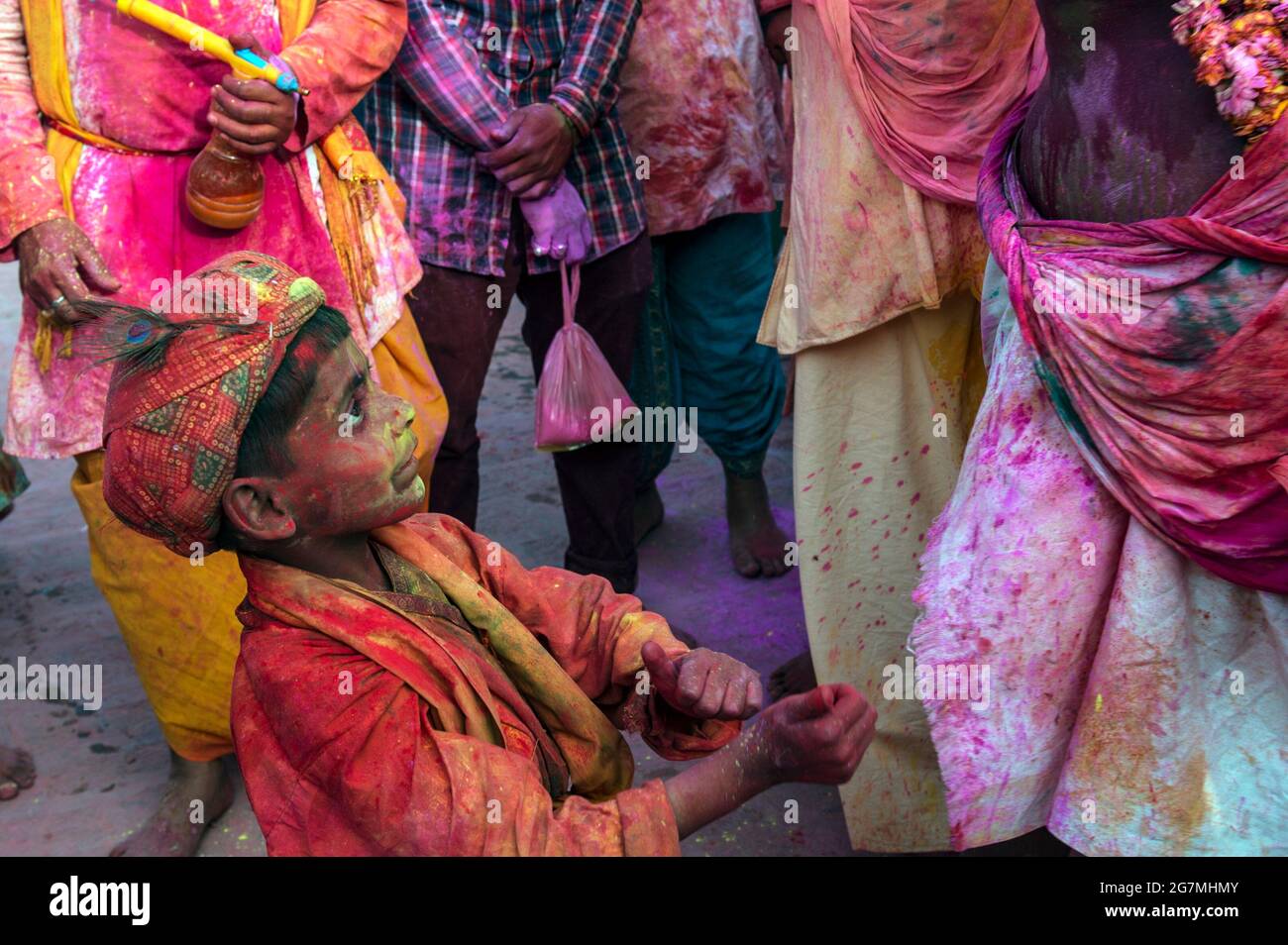 Die lebendige Kultur von Rajasthan durch die Farben der Menschen, ihre Kultur und Umwelt ausgedrückt Stockfoto